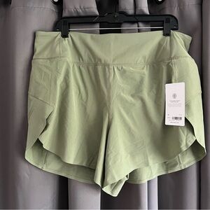 Athleta Run With It 4.5” Short size 1X